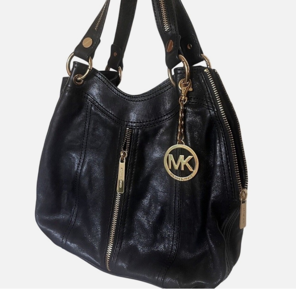 Michael Kors Moxley Black real Leather Gold Zippers Details Shoulder Bag